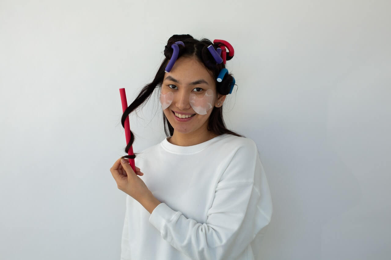 How to Style Curly Hair Without Washing
