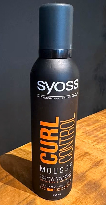 Example of curl mousse